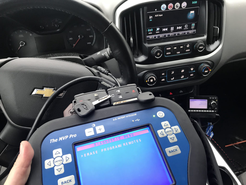 can a locksmith make me a new key for my car
